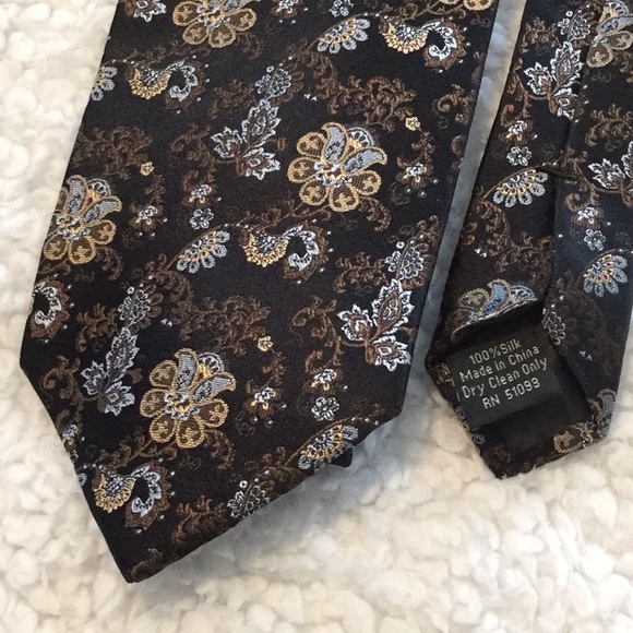 🛍 Steve Harvey Celebrity Edition Silk Tie. - Picture 2 of 3